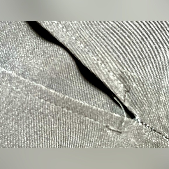 Elegant black strapless dress with red roses trim - Picture 10 of 10